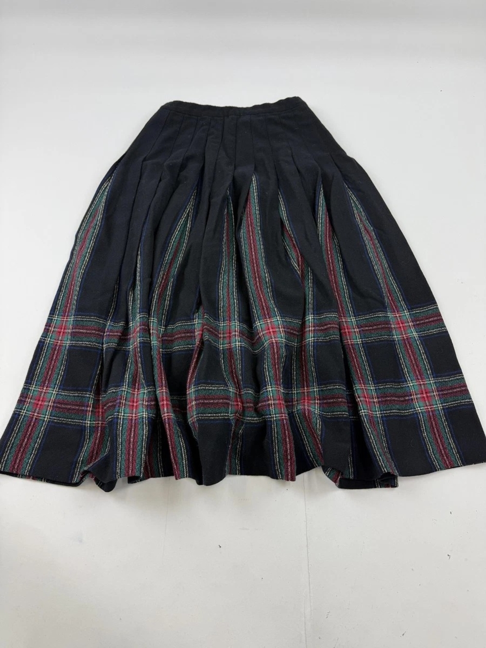Classic Black Plaid Pleated Skirt